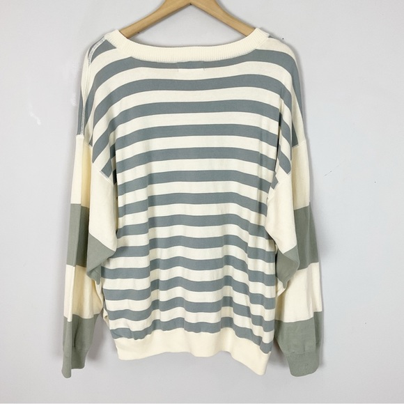 VICI Striped Oversized Sweatshirt - Picture 3 of 4
